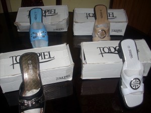  Avisos gratis en Chile en Malloco |  Chalas de Verano  TODOPIEL  Remate sobre 50 pares por mayor $3.000 s/iva, Remate de Chalas de Verano Todopiel 5 tipos de colores 2 tipos de modelos