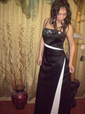 MARCELA MU&Ntilde;OZ Avisos gratis en Chile en La Reina |  ARRIENDO VESTIDOS FIESTAS MADRINAS PAJES  800 MODELOS 8/ 9581664  LLAMANOS , LLAMANOS 8/9581664   y coordinemos una visita 2736368 atencion todo el a&ntilde;o