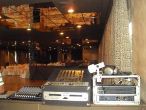  Avisos gratis en Chile en Cerro Navia |  Dj amplificaci&oacute;n iluminaci&oacute;n fiestas matrimonios karaokes cumplea&ntilde;os , fiestas 15 Musica Audio iluminaci&oacute;n eventos m&uacute;sica dj matrimonios karaoke 