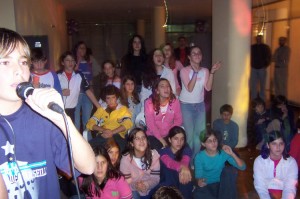 Andr&eacute;s Mella T. Avisos gratis en Chile en La Florida |  KARAOKE NI&Ntilde;OS ANIMACION JUEGOS BAILES AUDIO SONIDO DJ &Ntilde;U&Ntilde;OA, DOMICILIOS EMPRESAS COLEGIOS