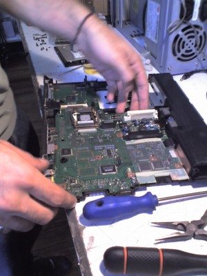 alexis Avisos gratis en Chile en La Florida |  mantencion  y reparacion de computadores notebook netbook a domicilio, soporte tecnico  de computadoras en terreno y laboratorio