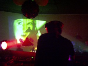 even producciones Avisos gratis en Chile en Las Condes |  audio profesional iluminacion, dj, vj, a domicilio, amplificacion, iluminacion, dj, vj, fotografia, video, diaporamas
