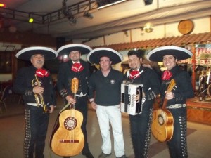 Mariachis Chile Mexico Avisos gratis en Chile en Pe&ntilde;alol&eacute;n |  Mariachis Chile Mexico, Mariachis a domicilio, serenatas a la puerta 027279788
