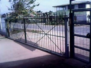 Brian Castro Salinas. Avisos gratis en Chile en La Calera |  Reparacion, construccion y montajes de portones automaticos., Portones batientes y correderos.