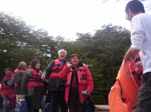 RODOLFO DIAZ MIRANDA  Avisos gratis en Chile en Punta Arenas |  Siga la flecha que lo lleva a torres del payne tour a este destino, Por el dia grupal salidas diarias tour de pinguinos tour de glaciares