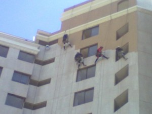 Eugenio Messina Avisos gratis en Chile en Vi&ntilde;a del Mar |  Pintura de edificios, hidrolavados, limpieza de ventanas, Trabajos verticales, soluciones integrales.