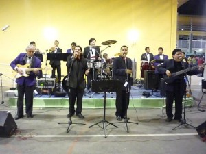 Osvaldo Urzua Avisos gratis en Chile en La Florida |  Banda show bailable tropical orquesta grupo san cristobal ameniza, Orquesta, banda, grupo, matrimonio, evento, fiesta, musica, bailable 