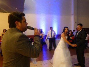 Arydvj Avisos gratis en Chile en Rancagua |  Musica para fiestas en rancagua,dj,animacion de eventos-karaoke, Dvj - amplificacion-proyector-iluminacion (+569) 99634908 - matrimonio