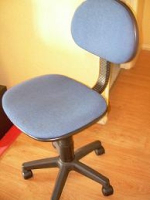  Avisos gratis en Chile en &Ntilde;u&ntilde;oa |  VENTA SILLA PARA ESCRITORIO, IMPECABLE, Sist. Gas para regulaci&ograve;n. Casi nueva.